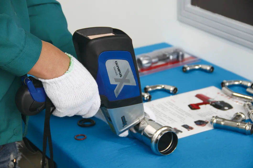 Stainless Steel/Carbon Steel/Copper/Brass M/V Press Fitting Plumbing Fitting