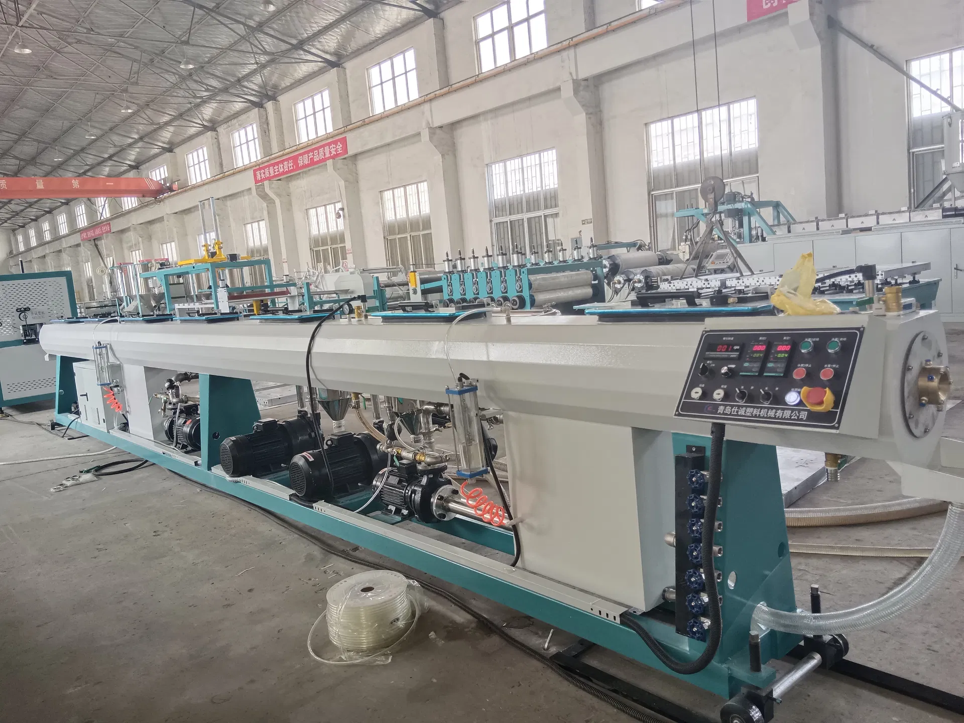 Plastic PE Pipe Extrusion Machine HDPE PPR Water Pipe Machine