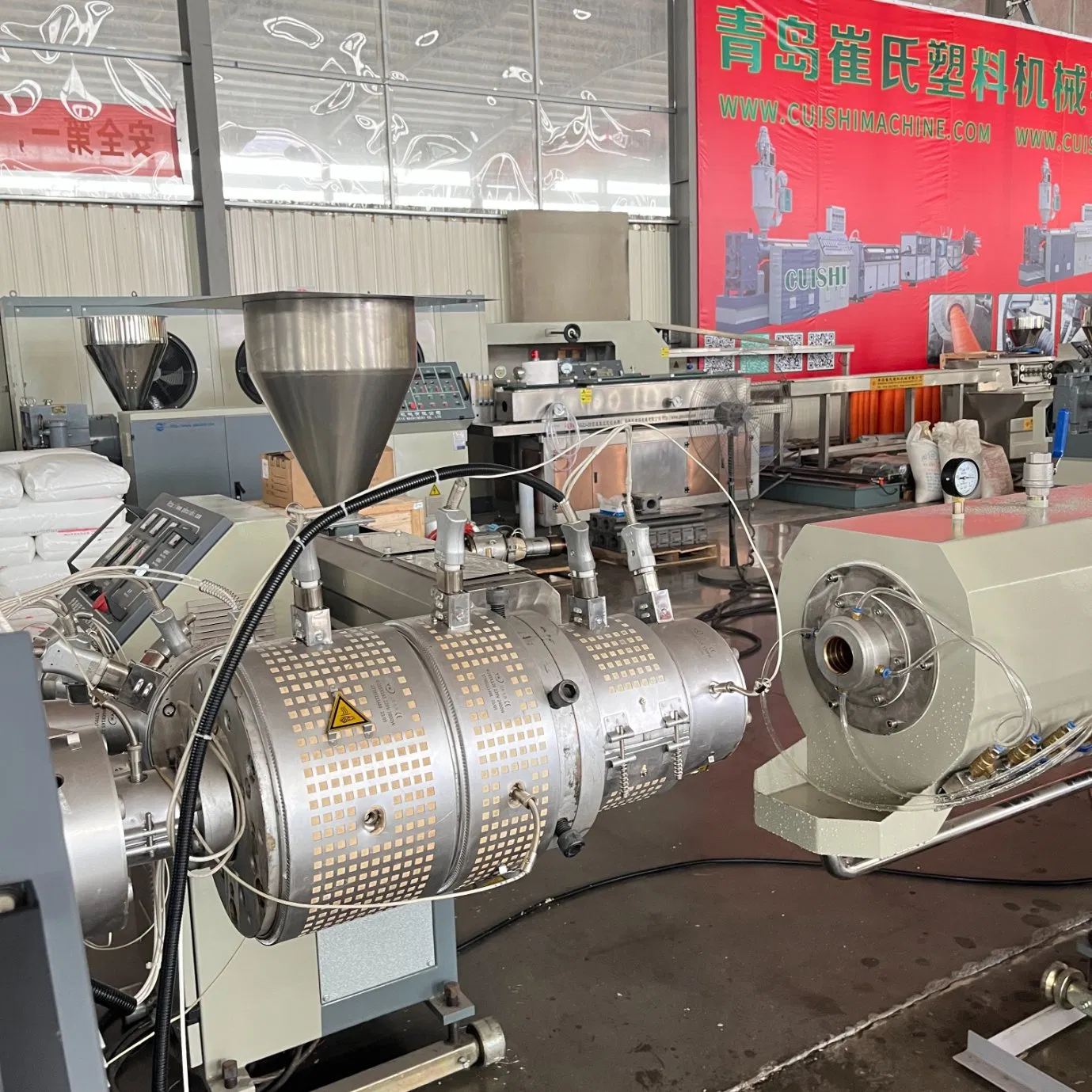 PVC/HDPE/PP/PPR/Pert Pipe Extrusion Line /Plastic Extruder Pipe Making machine