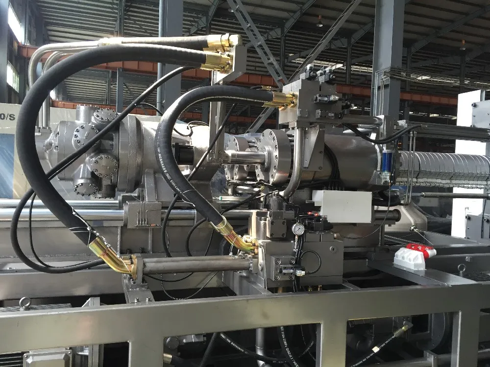 Full-Automatic Plastic PVC PPR Pipe Fittings Making Injection Molding Machine