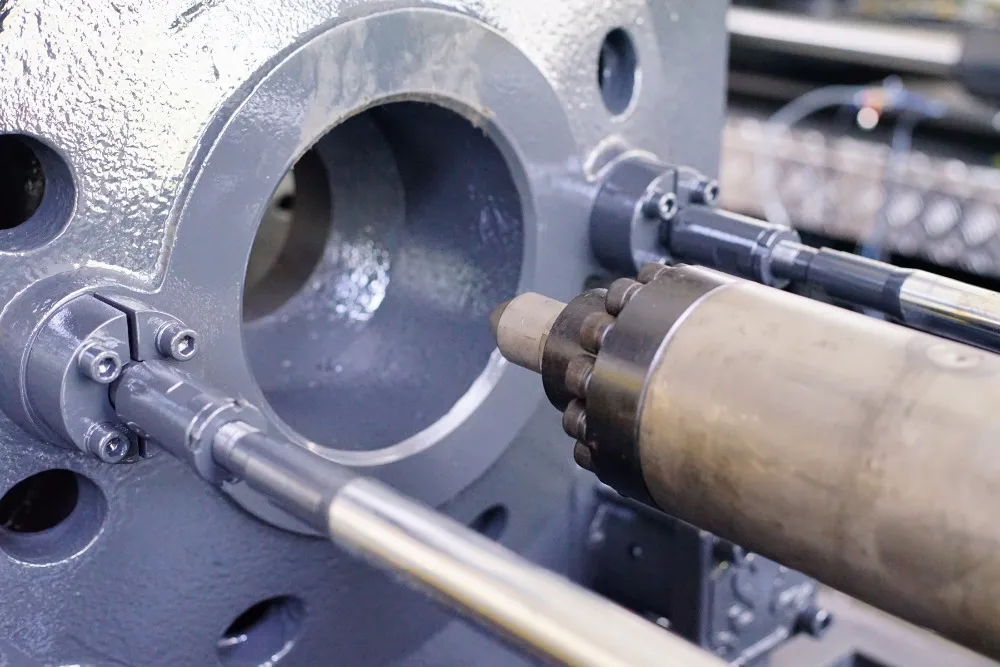 Full-Automatic Plastic PVC PPR Pipe Fittings Making Injection Molding Machine