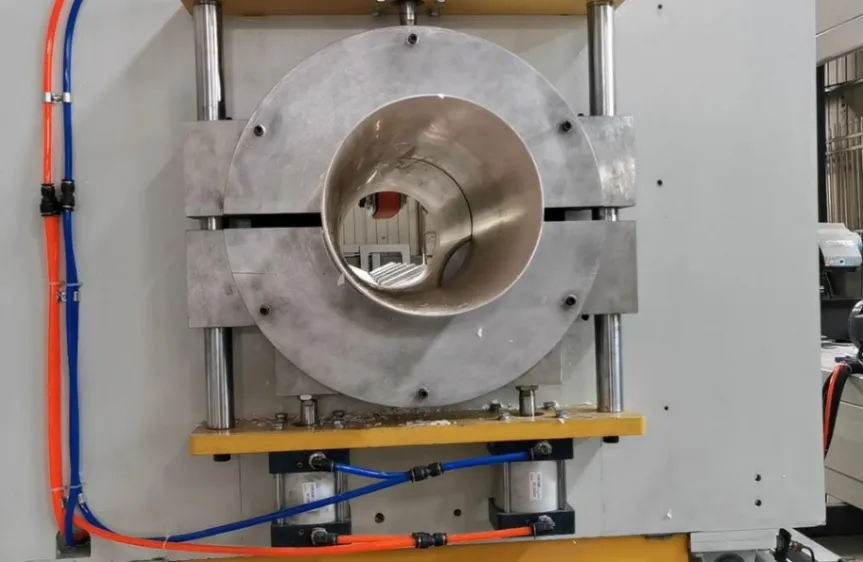 Sino-Tech Automatic Double Oven Water&amp; Electric Plastic PVC Pipe Making Socketing Belling with Automatic Cutting System