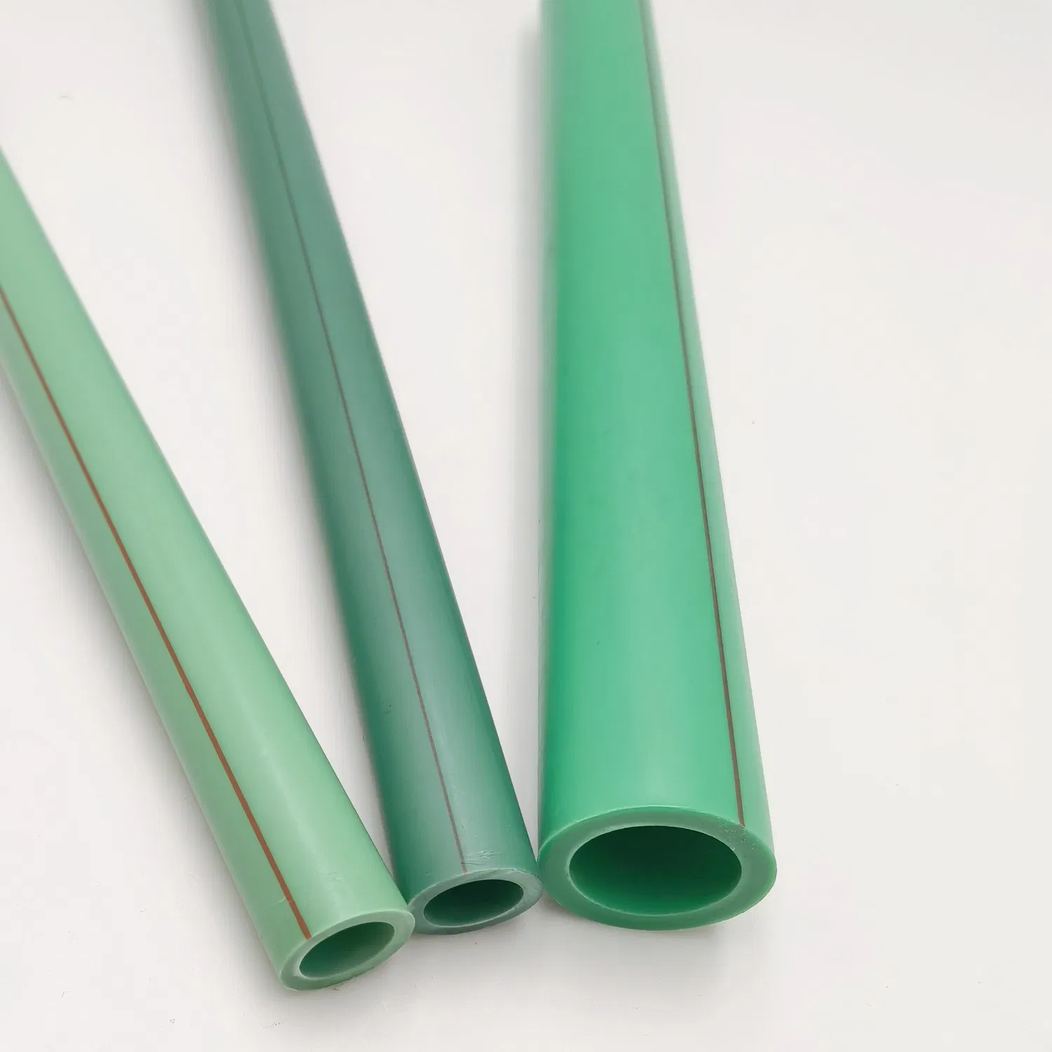 Germany Standard Water Plumbing Supply PPR Pipe Green Color Pn25