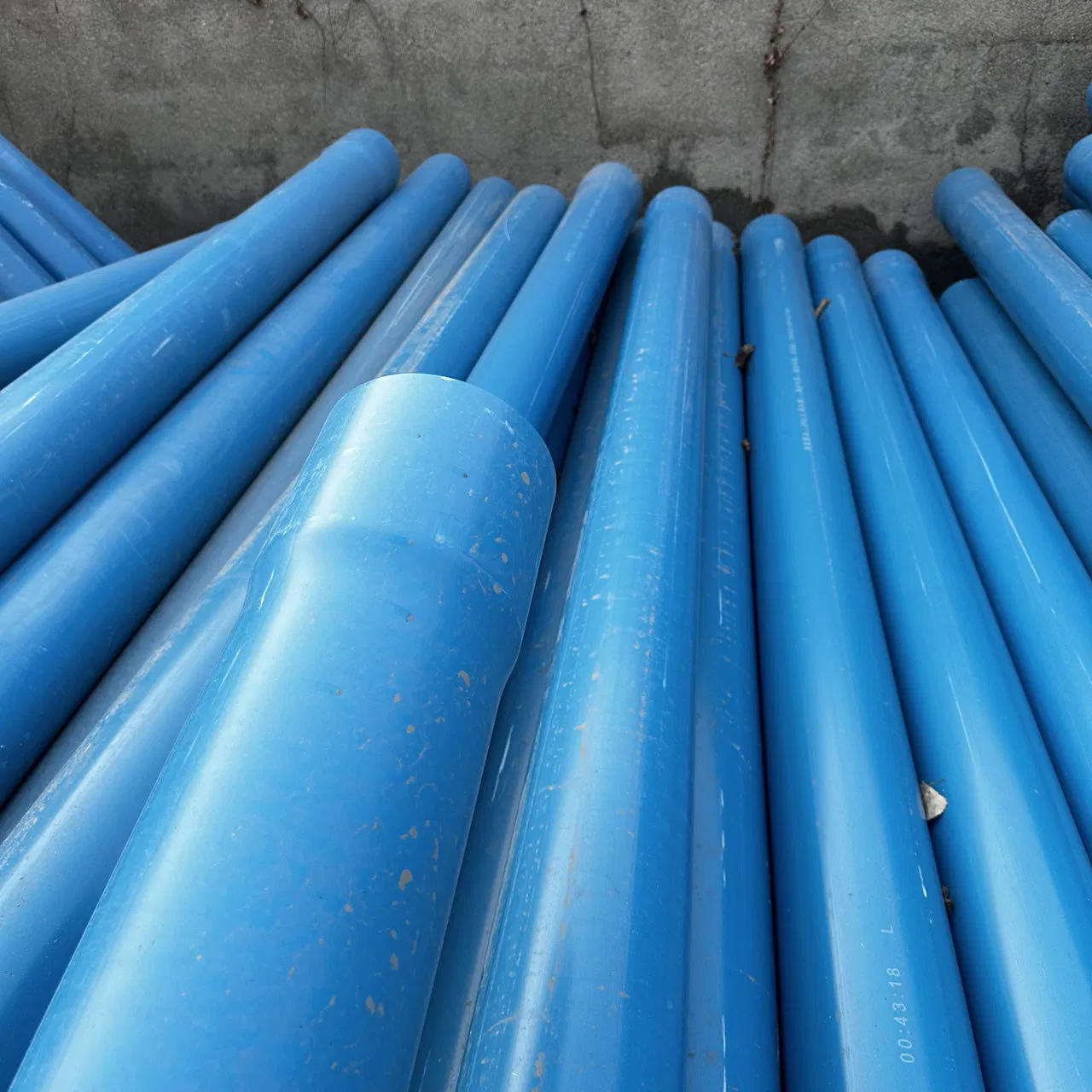 Long-Service-Life PVC Quill Pipe Waterproof Moisture-Resistant Aging-Resistant Seven-Hole Design Sta