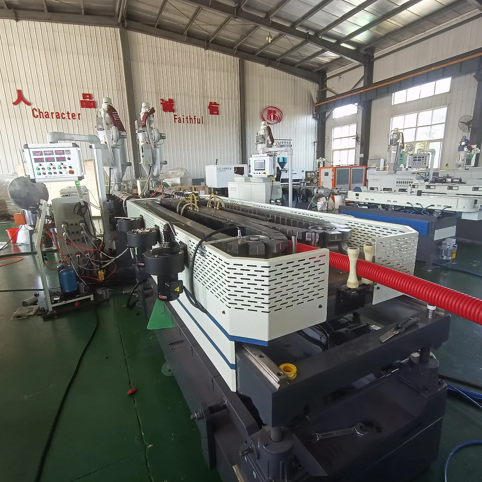 Low Price 40mm-110mm HDPE Dwc Double Wall Corruagted Pipe Extruder Making Machine