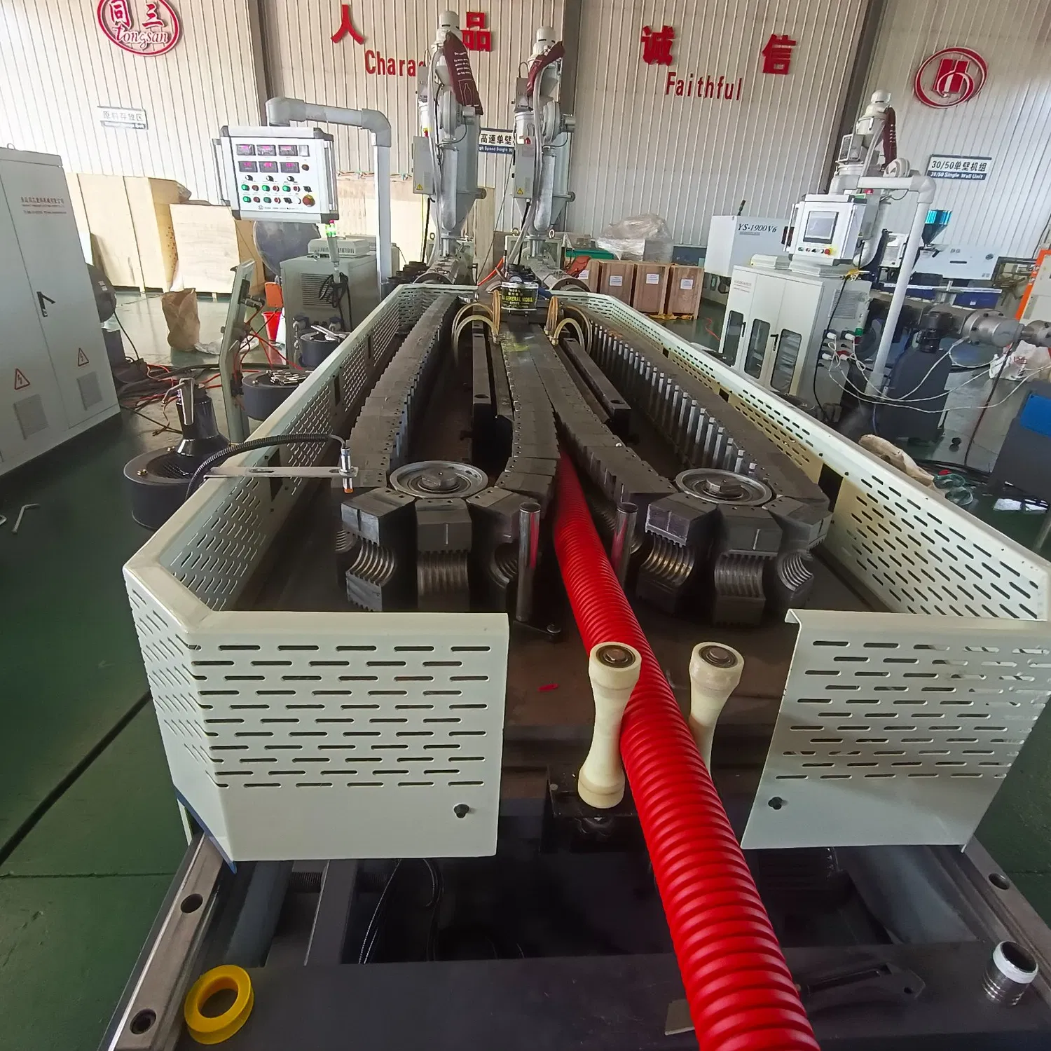 Low Price 40mm-110mm HDPE Dwc Double Wall Corruagted Pipe Extruder Making Machine