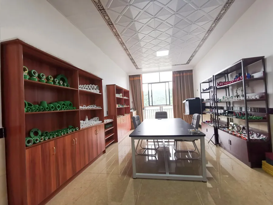 China 20mm-160mm Polypropylene PP-R/PPR Pipe for Cold and Hot Water Supply