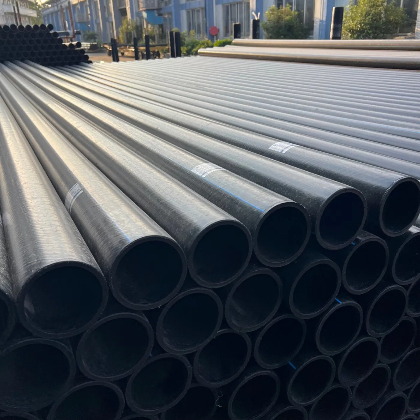 Dfps Wide Range of Applications High Toughness PE Pressure Drainage Solid Wall Pipe
