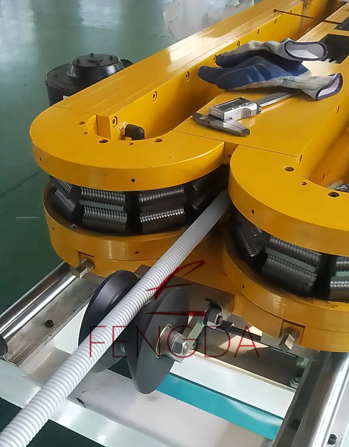 PE New Wave Corrugated Pipe Machine/Extrusion Production Line