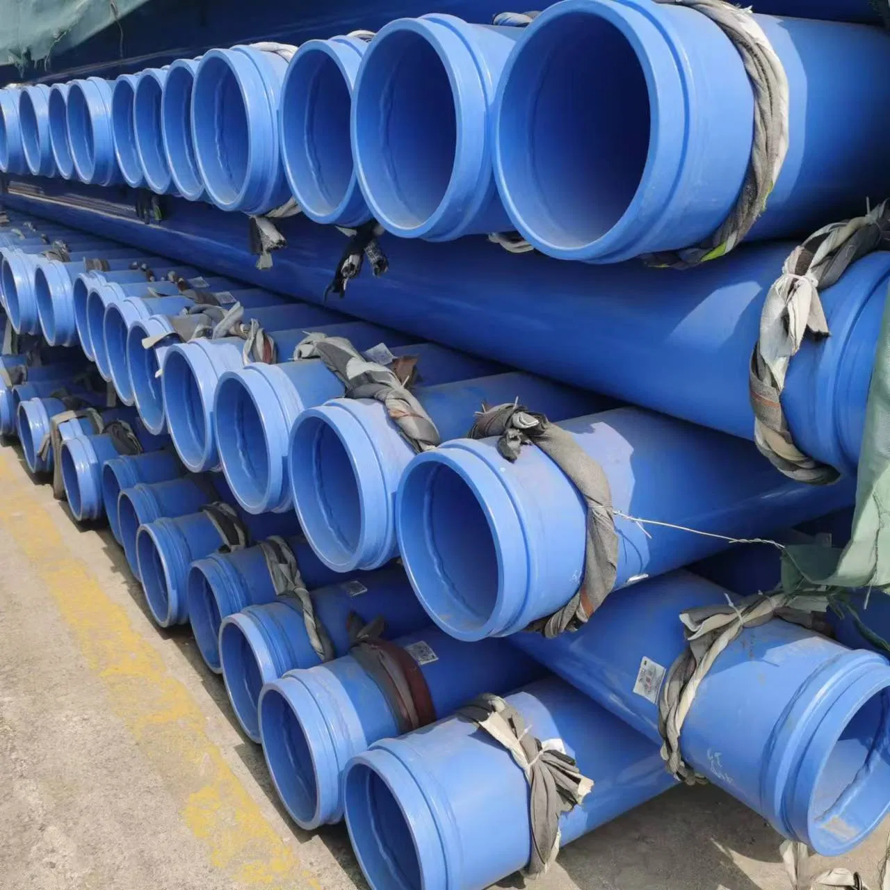 The Steel Pipe and Tubing Transmission Pipeline Used for Distillation Columns, Cracking Units, and S
