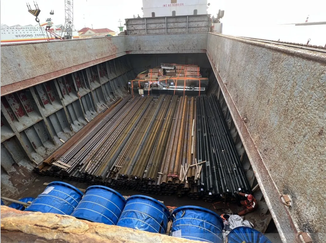 S355jr Heat Exchangers and Condensers ASTM SA179 S400 Black Coating Alloy Seamless Steel Pipe Wholesale DN200 Std Q355 Cold Drawn Low-Carbon Steel Pipes