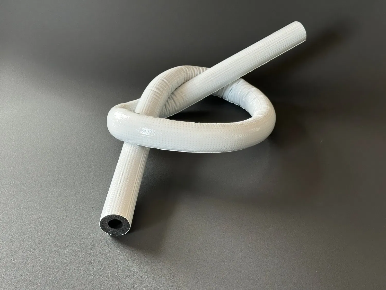 Fireproof NBR Rubber Foam Insulation Pipe with Film UV Resistance Good Quality Insulation Pipe with 