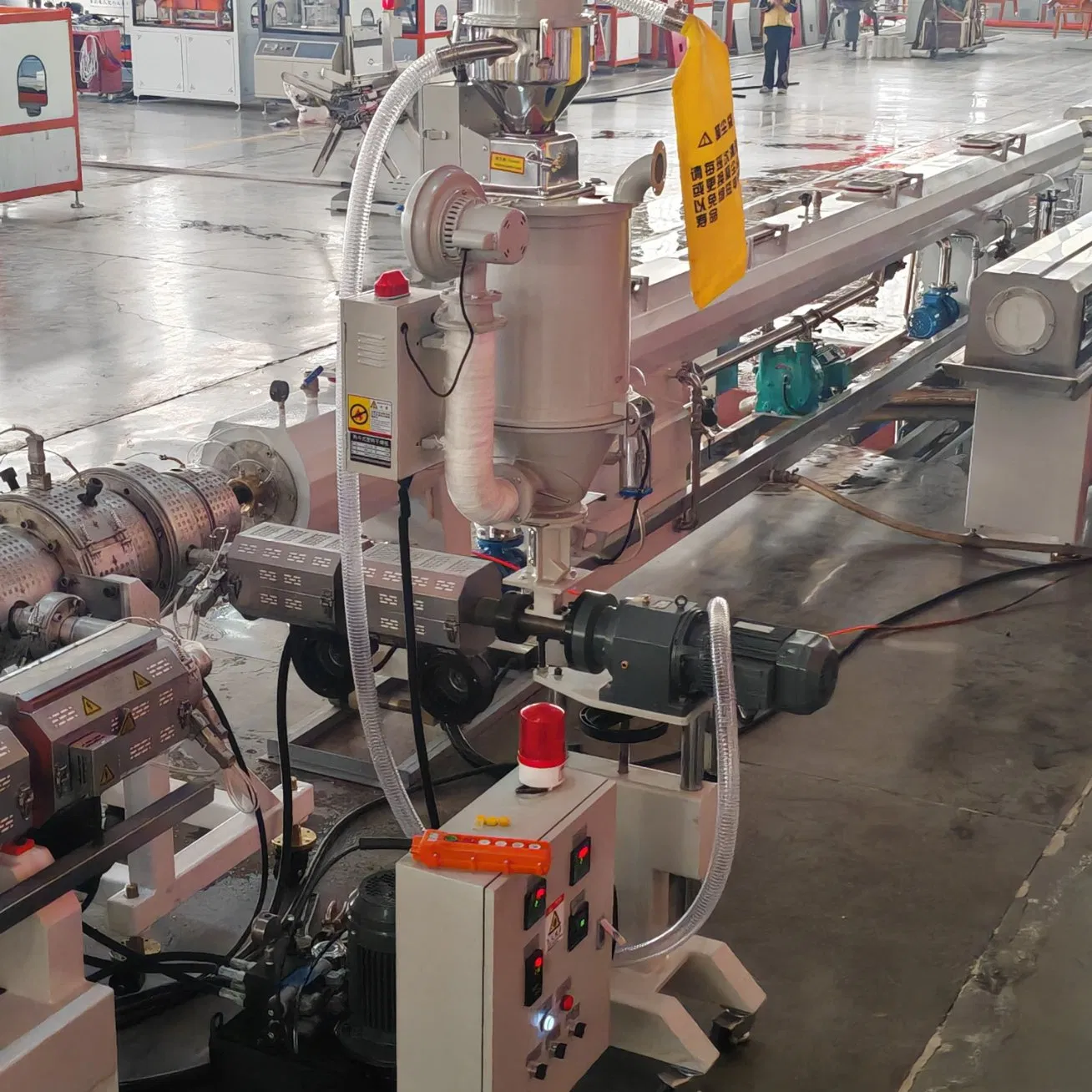 Three-Layer PE Plastic Pipe Production Line (16-160mm Diameter Range)