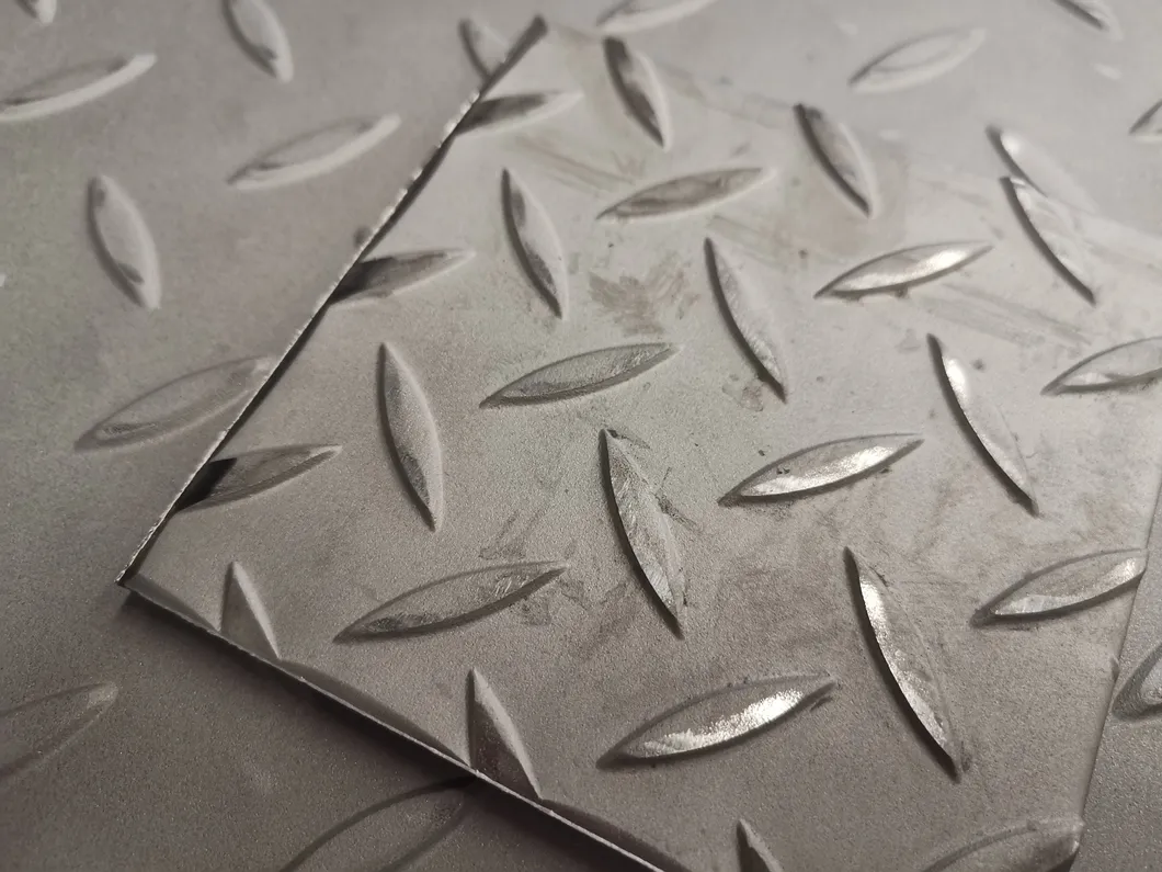 304 Embossed Stainless Steel Sheet 304 Stainless Steel Checkered Plate
