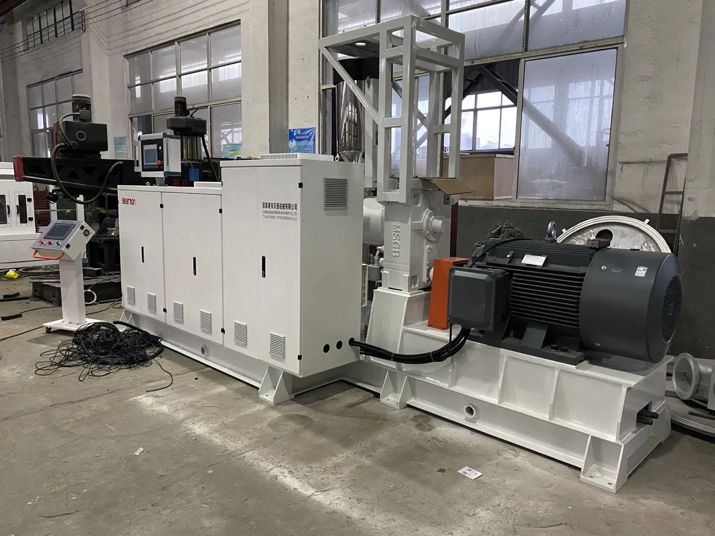 High Efficient 110/400mm Plastic PE Tube Pipe Making Machine Single Screw Extruder HDPE Pipe Product High Efficient 110/400mm Plastic PE Tube Pipe Making Machine Single Screw Extruder HDPE Pipe Product