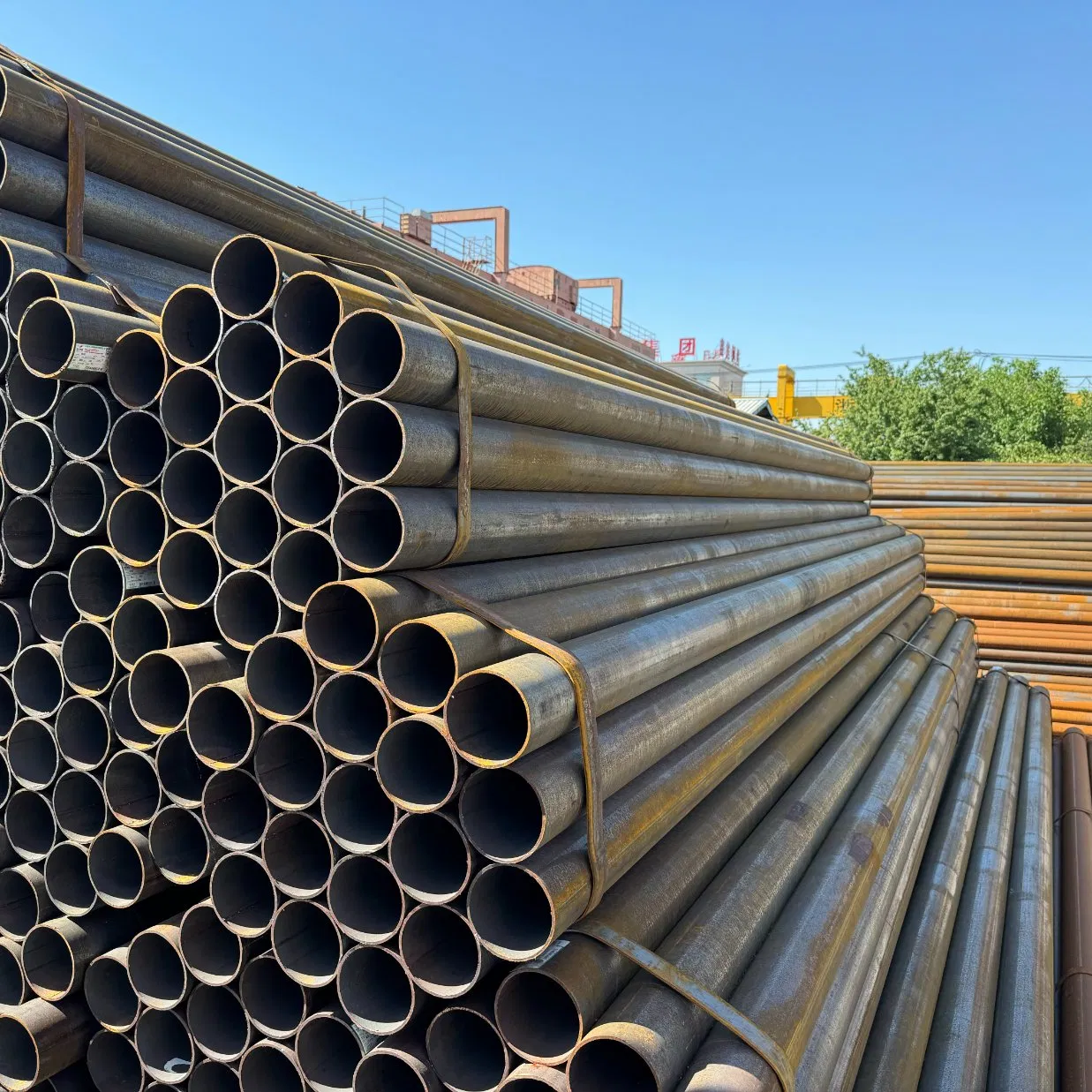 Factory Large Diameter Sch40 Sch60 Sch 80 ASTM 53 Grade B Roud Shape Welded Pipes Carbon Steel Black