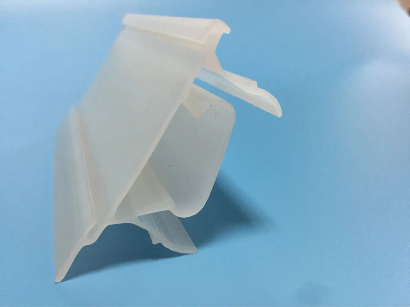 Plastic Extrusion Profiles and Pipes for LED Lamp Shade & Tube & Cover
