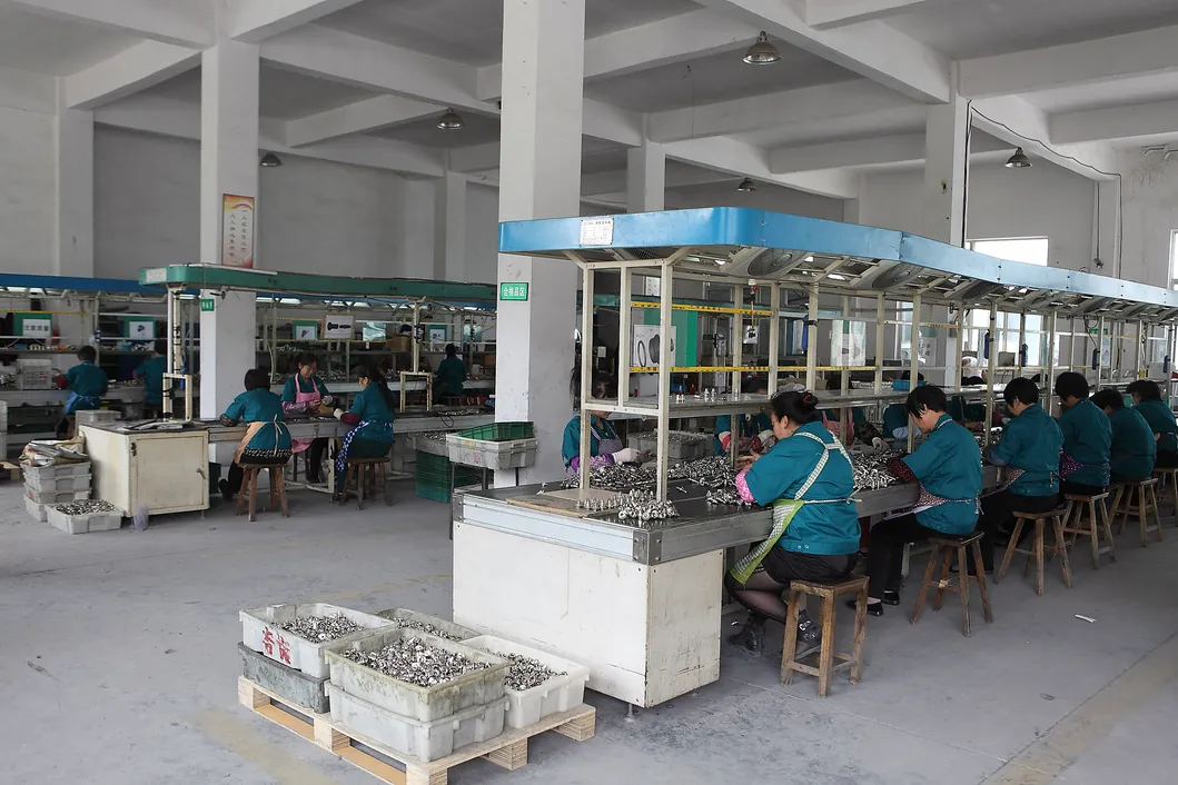 Water Hose Washbasin Sink Drainage Pipe Embedded Steel Wire