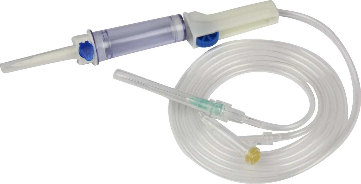Disposable Medical PVC PP Transparent Tubing 1.5m for Adults IV Infusion Set with Air Inlet