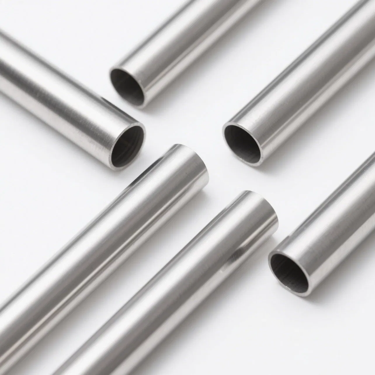 304 Stainless Steel Seamless Pipe Mirror Polished for Industrial Water Supply and Drainage Systems