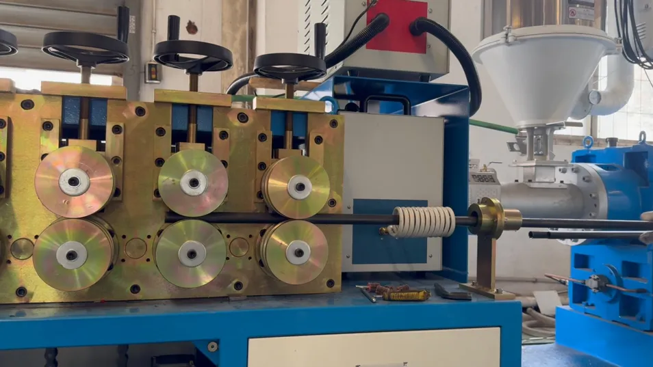 Pipe Coating Line Plastic PE Coated Pipe Production Machine