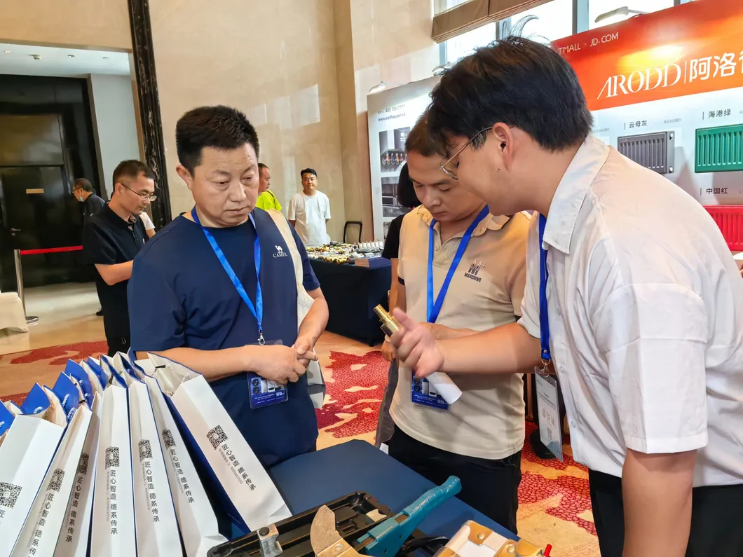 Hewai PVC CPVC UPVC HDPE Pph Plumbing Tube Hose Plastic Corrugated Composite Floor Heating Pert Pipe for Water Gas Irrigation