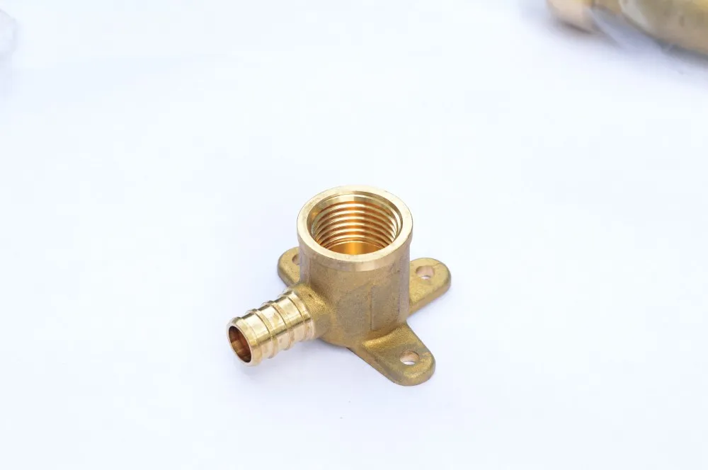 Pex Crimp Fitting Coupler Reducing Connector Socket Brass Fitting for Plumbing and PE Pipe