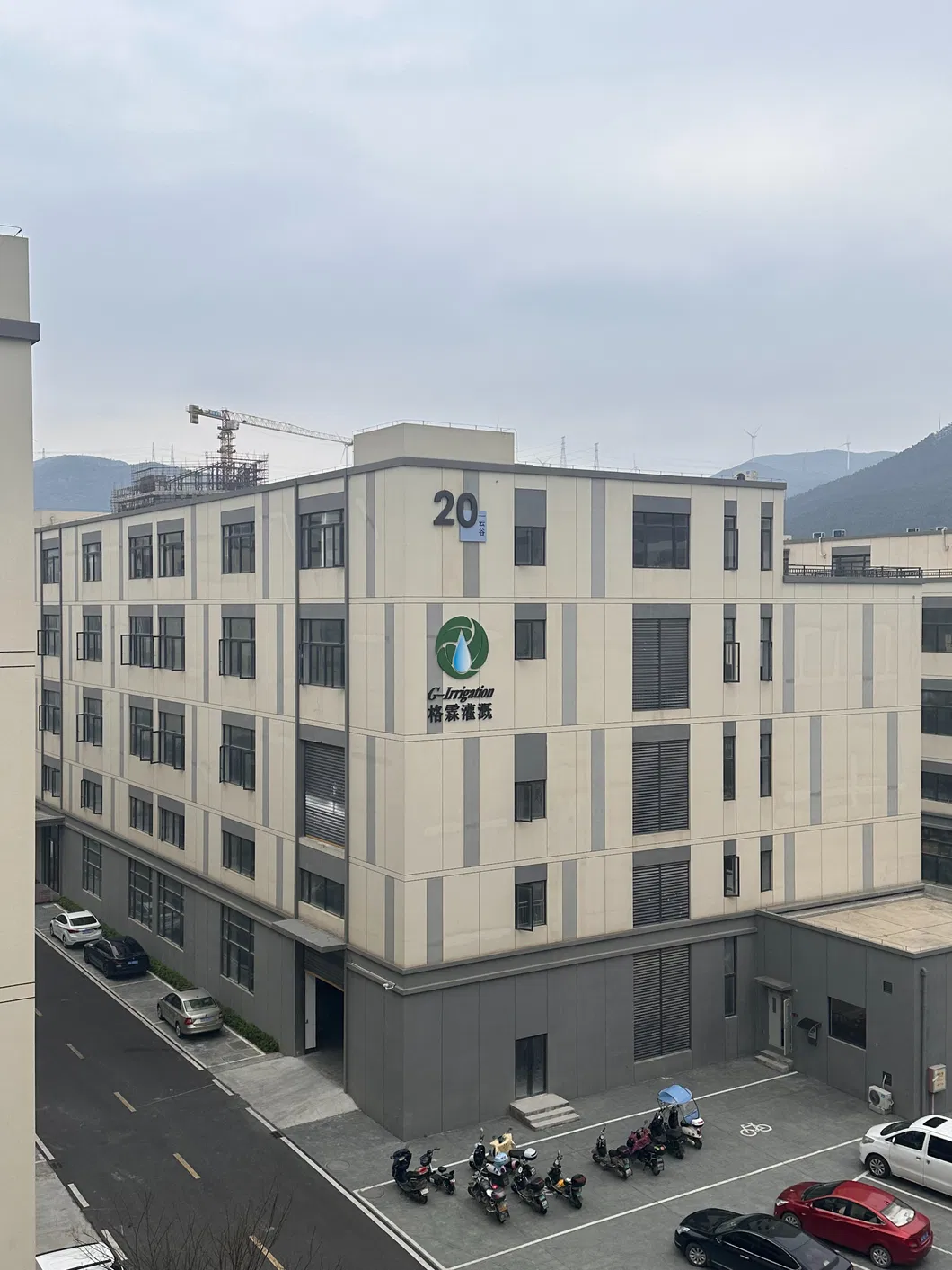 Drip Irrigation Rain Hose with Holes LDPE Tubing Other Watering &amp; Irrigation Plastic Customized Flexible 0.85---3.0L/H